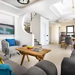 Hisar Celebrity E Villa *