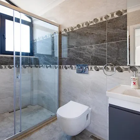 Villa Hisar Celebrity E